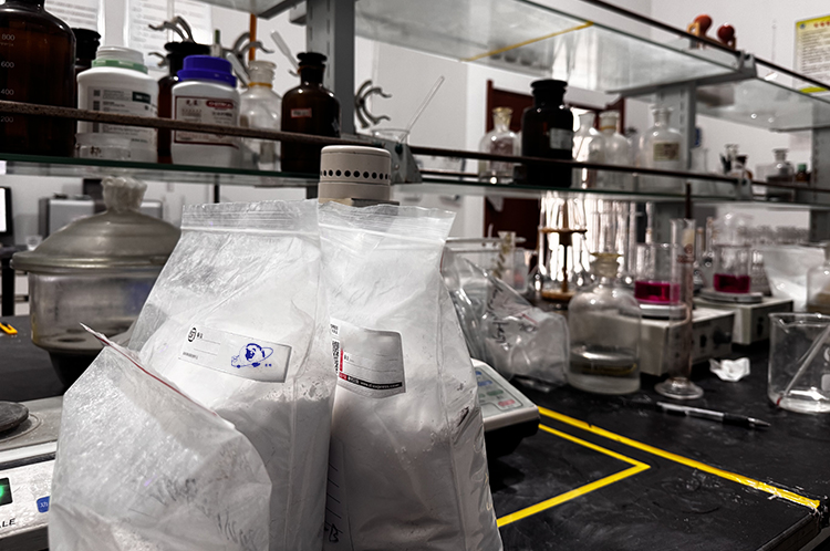 饲料级氧化镁的镁含量最低是多少？添加比例？